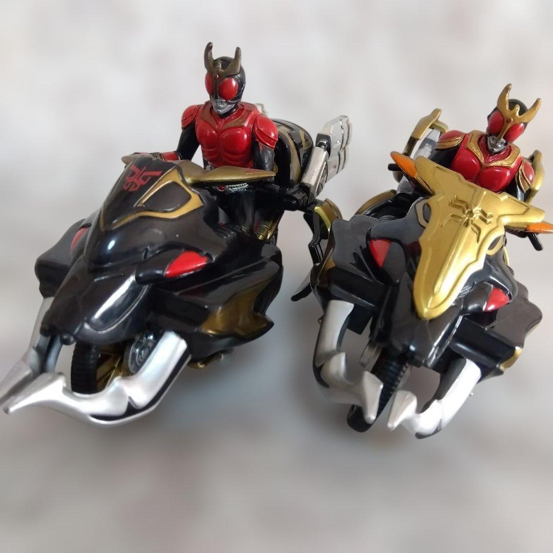 希少品　仮面ライダークウガ　トライゴウラム、ライジングビートゴウラム　プラメカ