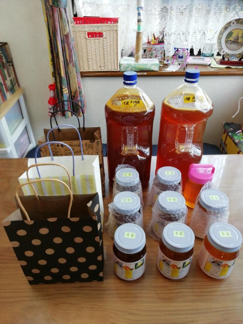 ♥️極み♥️稀少限定コラボ品『100％純粋春蜜と幻の天然完熟秋蜜の食べ比べ』