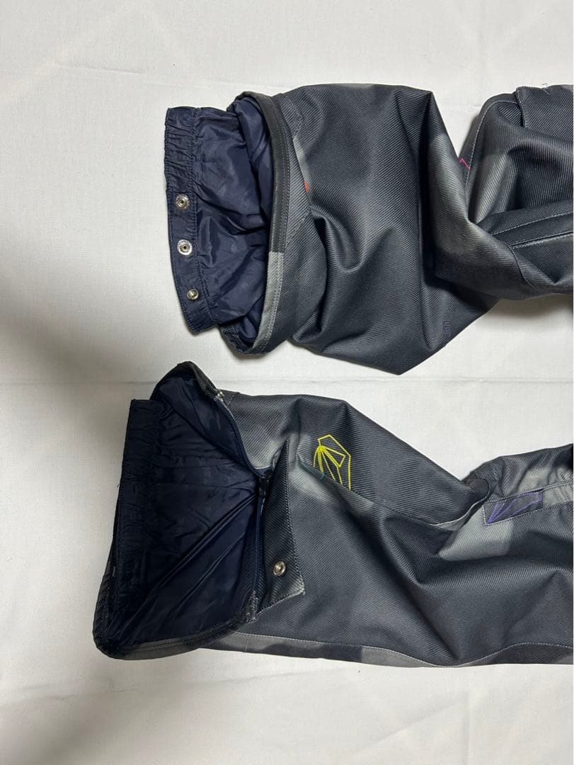 VOLCOMボルコム スノボウェア スノーウェア スキーウェア 上下セット