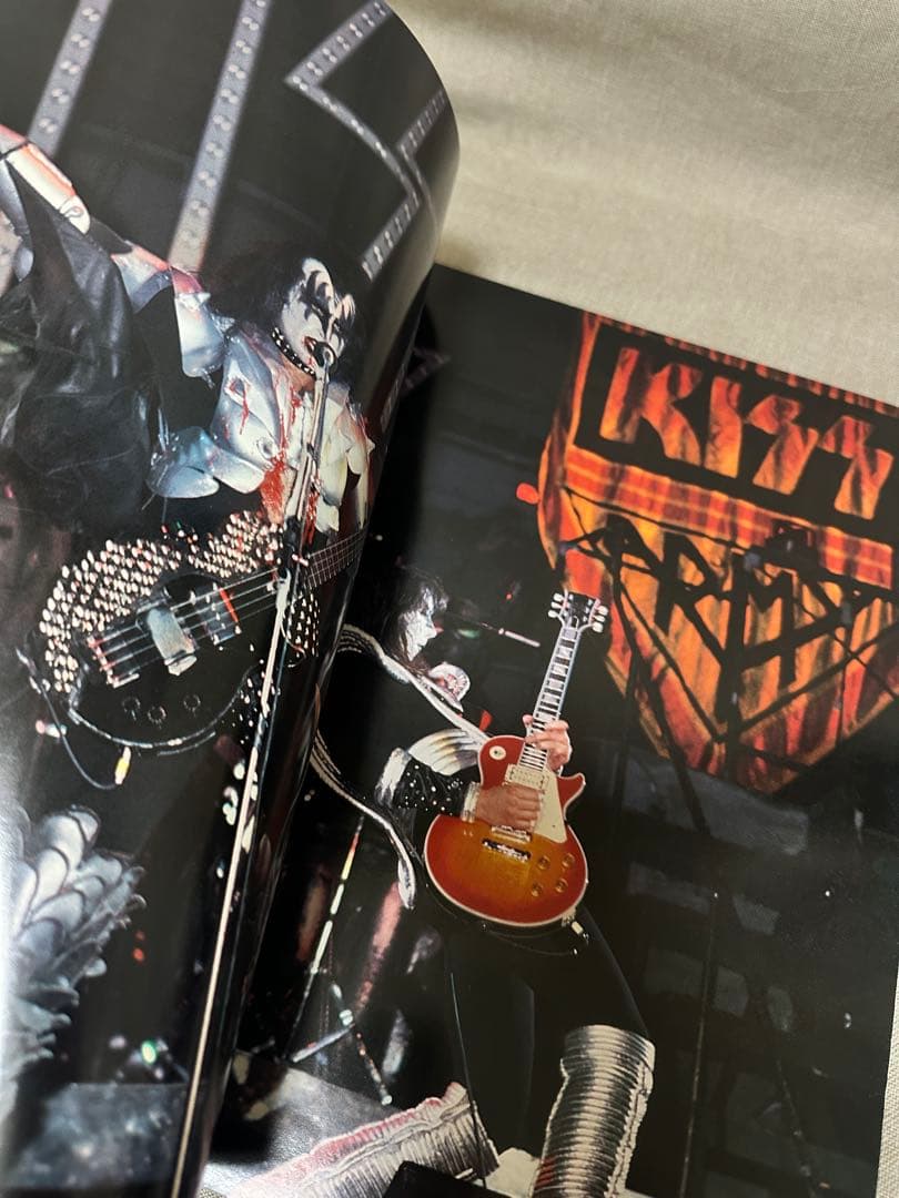 KISSの特別編集雑誌『Young idol now 地獄の軍団 KISS』