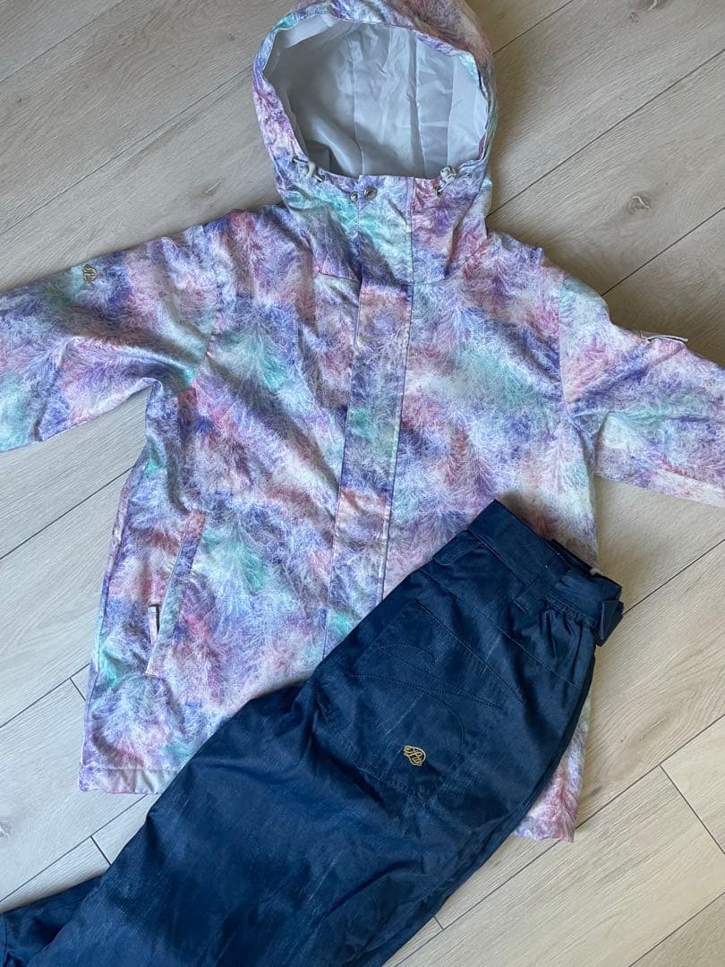 新品未使用　自宅保管　スキー、スノボウェア　150