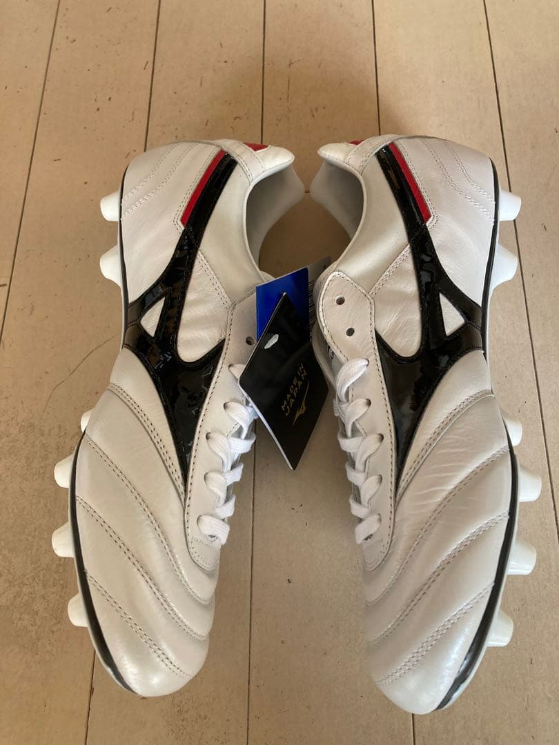 モレリア2ジャパン　ノーマルステッチ　白　26.5㎝　新品。