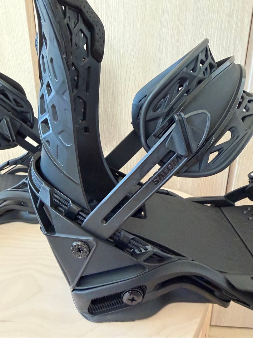 SALOMON - HIGHLANDER ブラック スノーボードビンディング
