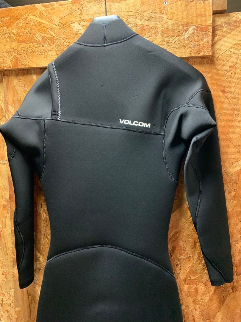 新品　ボルコム　ウェットスーツ　3/2mm ジャーフル　XS サーフィン