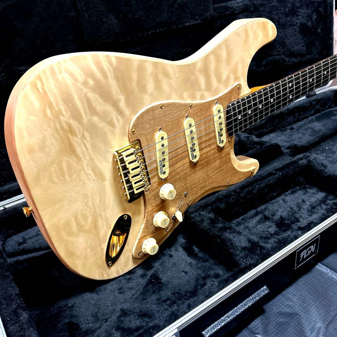 【一点物】ストラトキャスター オイル キルトメイプル エッジ処理擦り合わせ済み