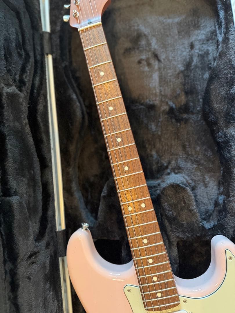 r*n様 Fender Hybrid II Stratcaster Shell