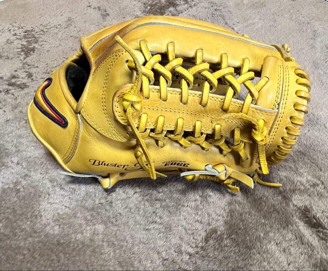 ナイキ硬式内野用グローブ イエロー