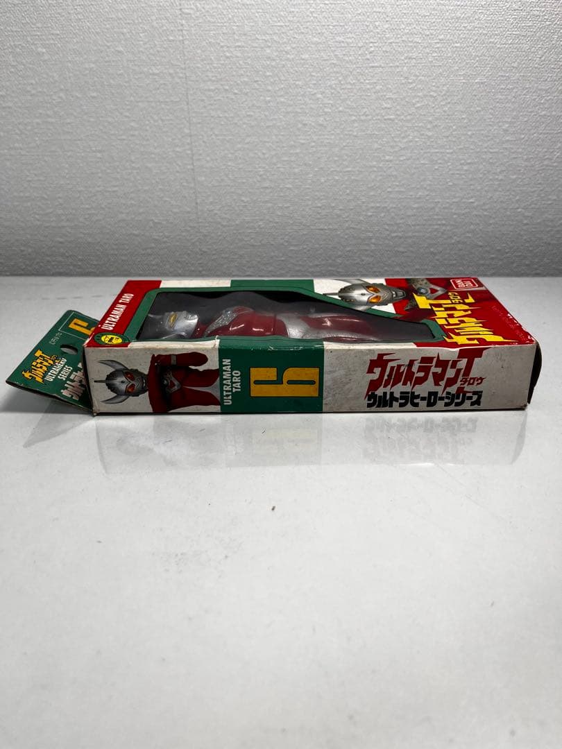 未開封　ウルトラマンタロウ フィギュア バンダイ ウルトラヒーローシリーズ