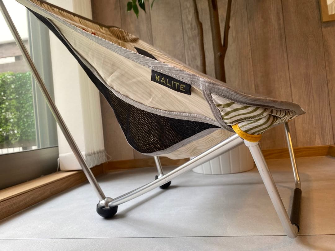 ALITE メイフライチェア ウッドグレイン　志摩リン　ゆるキャン△