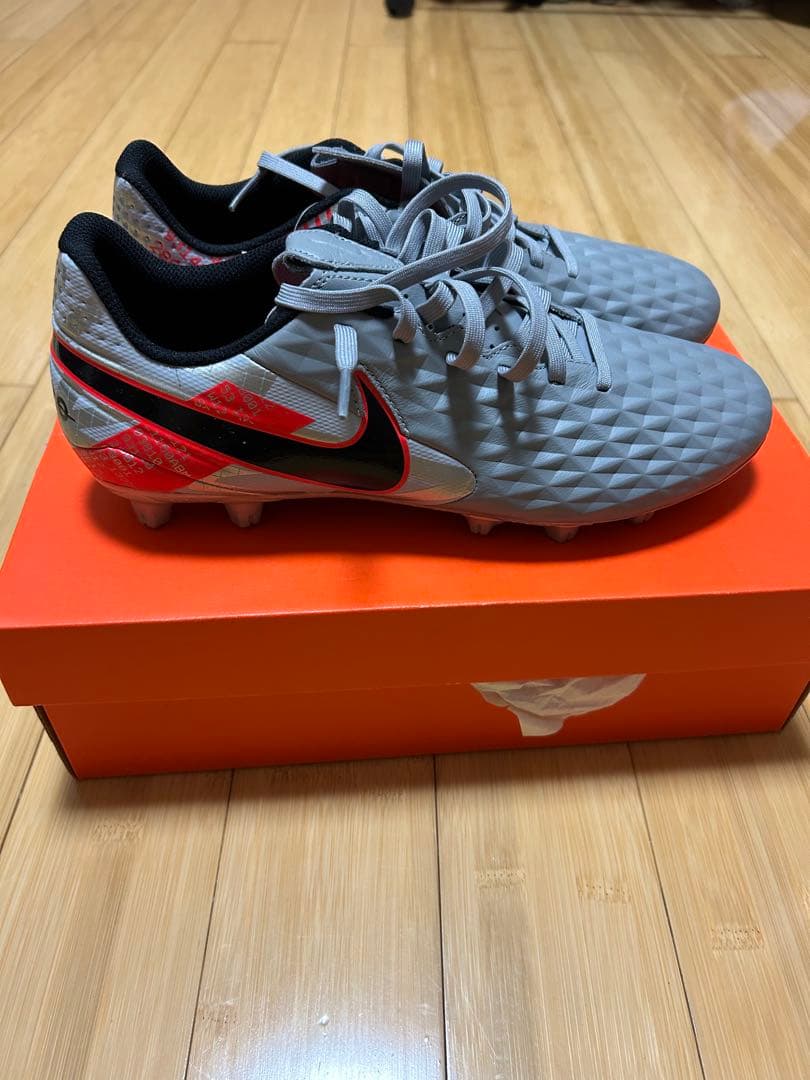 Nike ティエンポレジェンド8