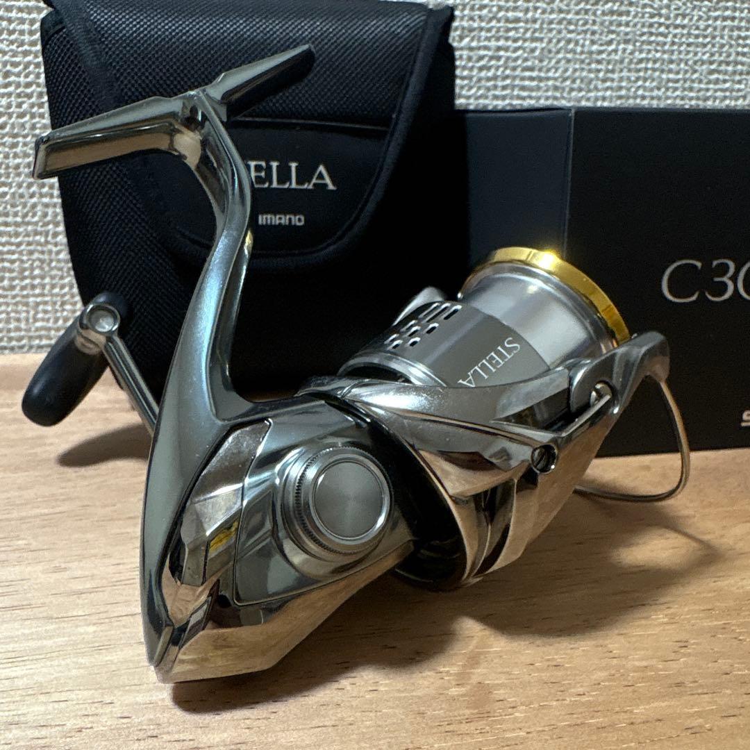 極美品　18ステラ　c3000mhg シマノ