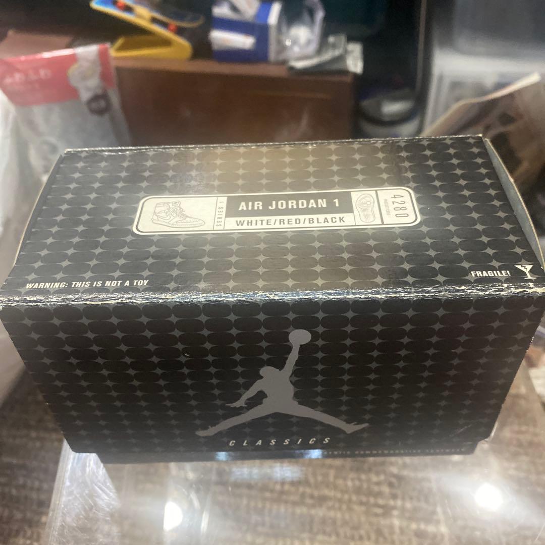 あ*袋様 NIKE AIR JORDAN1陶器製 フィギュア Bowen Des