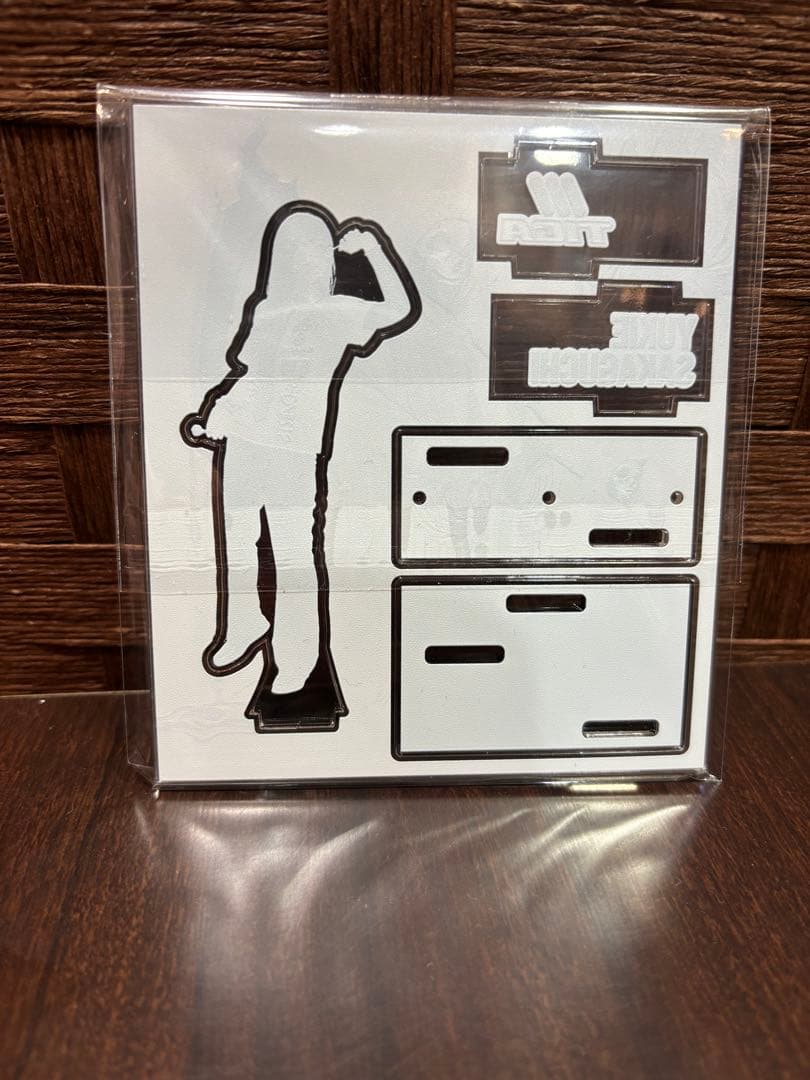 坂口優希恵プロ　ダーツ　アクリルスタンド