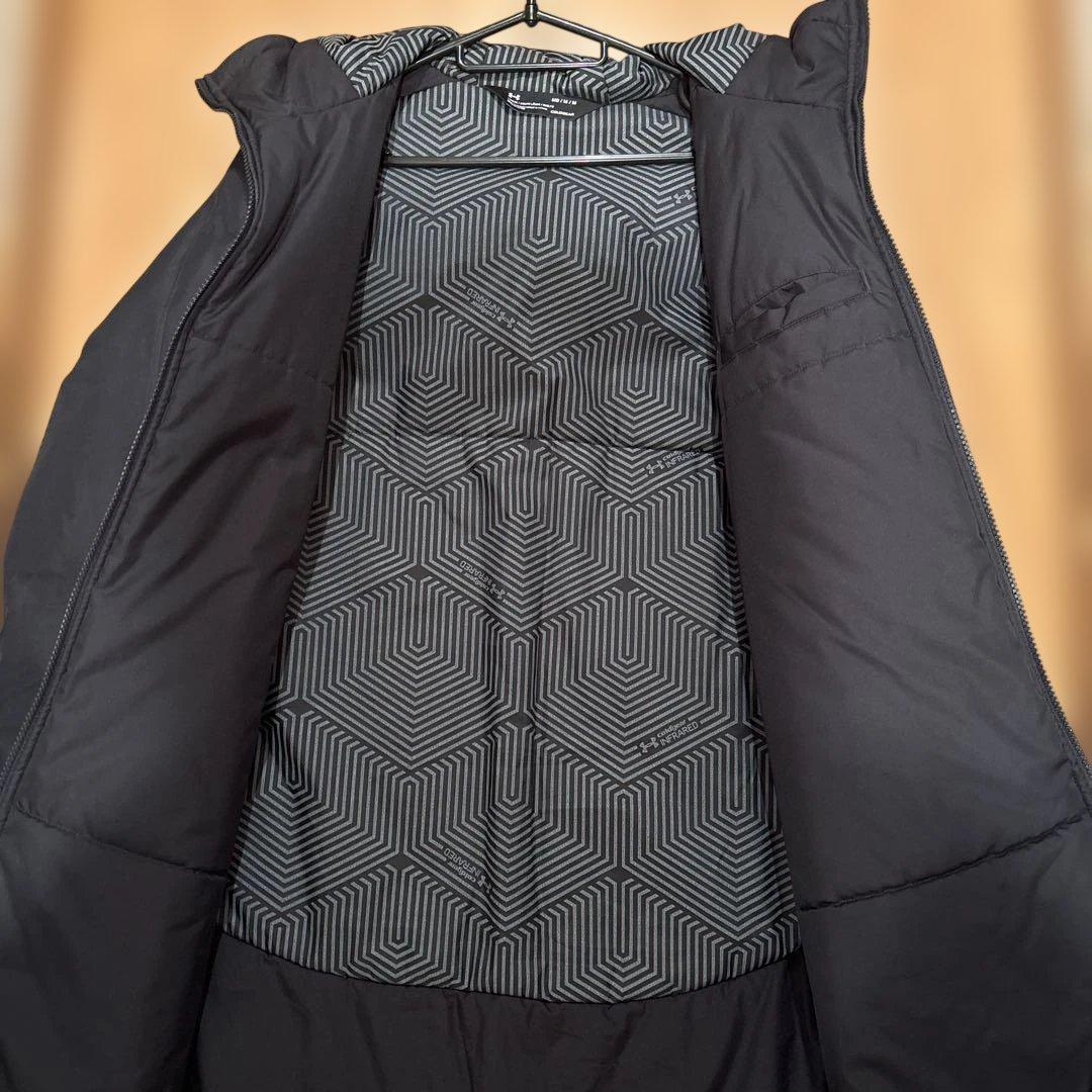 ちゃこ　美品　Under Armour コールドギア ベンチコート MD