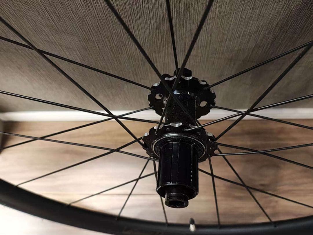 カーボンホイール 700C ディスクブレーキ用