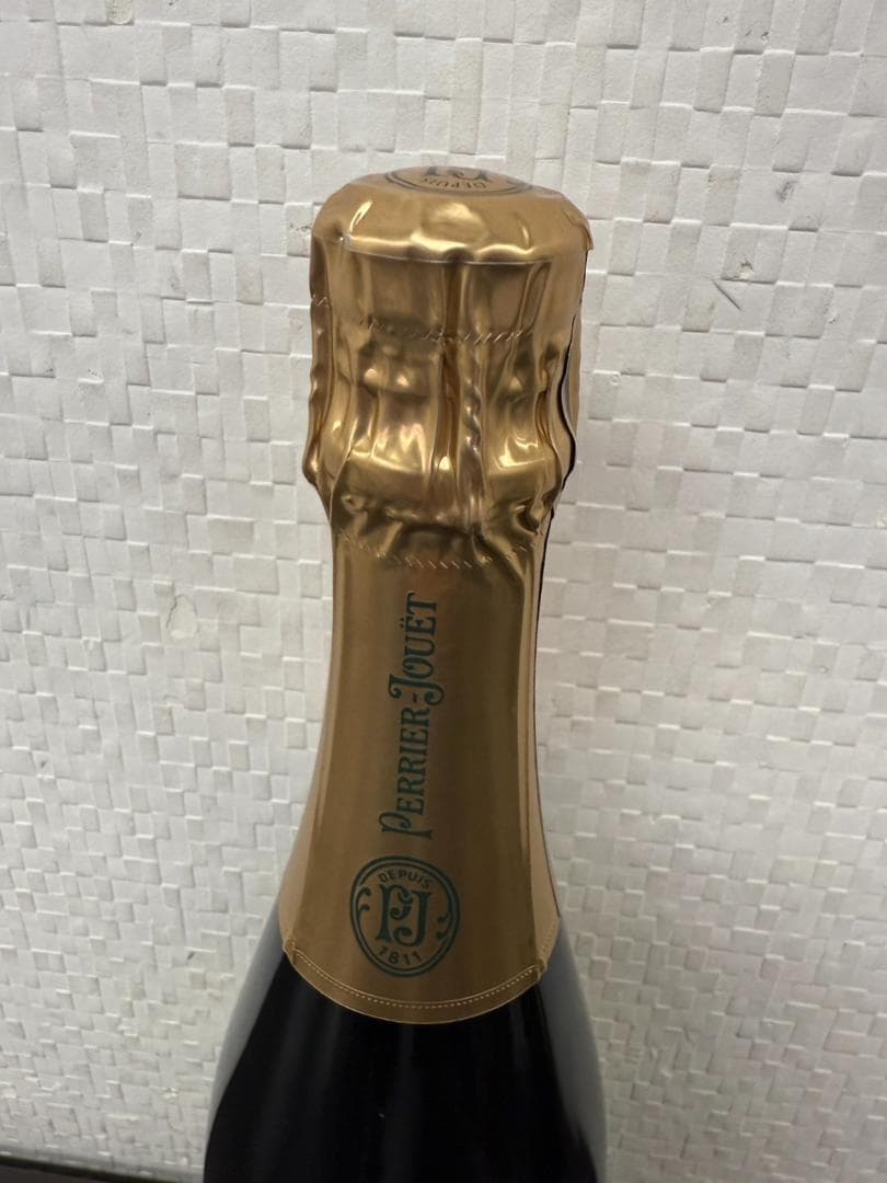 シャンパン ペリエ ジュエ ベル エポック 16年　750ml