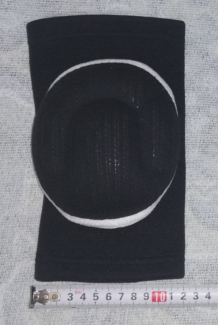 【匿名配送】【未使用】肘　膝　ひじ　ひざ　パッド　GK　ゴレイロ　黒　白