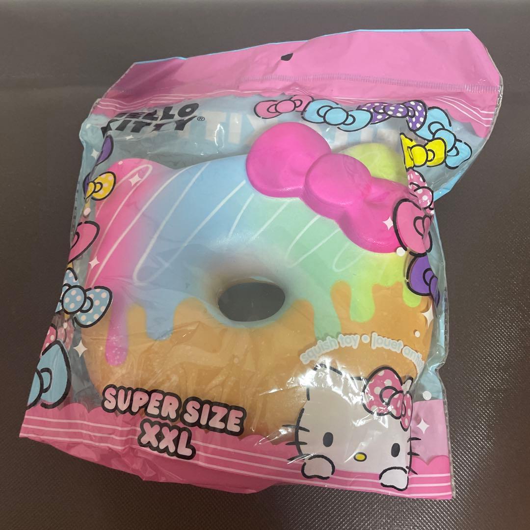 激レア　HELLO KITTY XXLドーナツ型スクイーズ