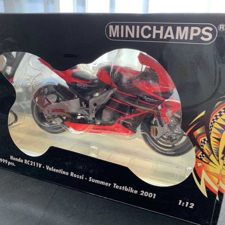 ミニチャンプス 1/12 ホンダ RC211V V.ロッシ バイク 2001