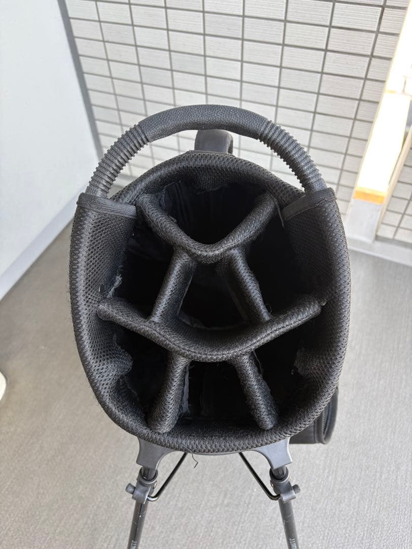 J.LINDEBERG　ジェイリンドバーグキャディバッグ