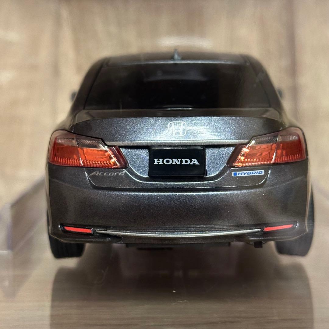 Honda アコードハイブリッド 色見本 1/24スケールモデルカー