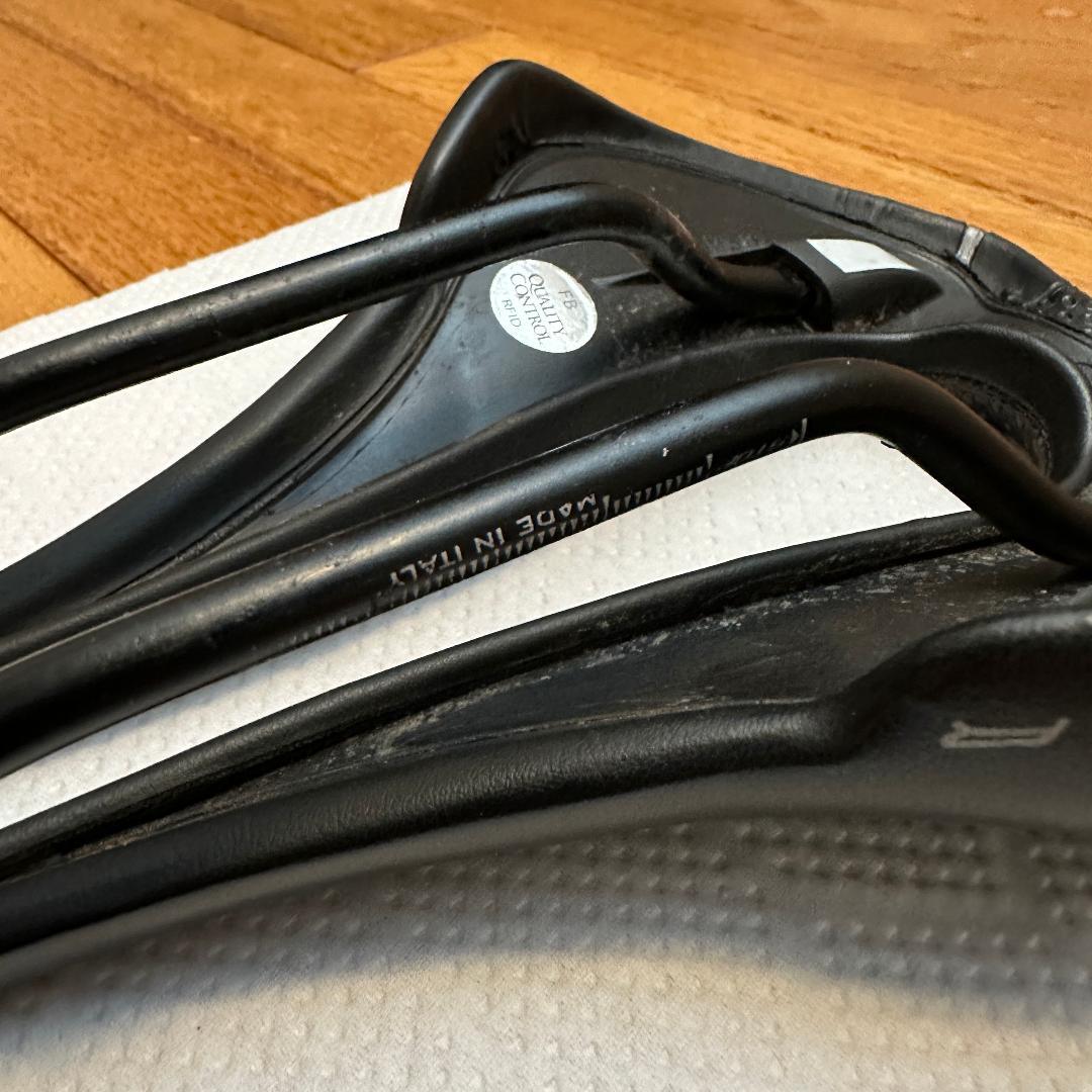 Selle Italia SLR Superflow 145mmサドル 中古 A