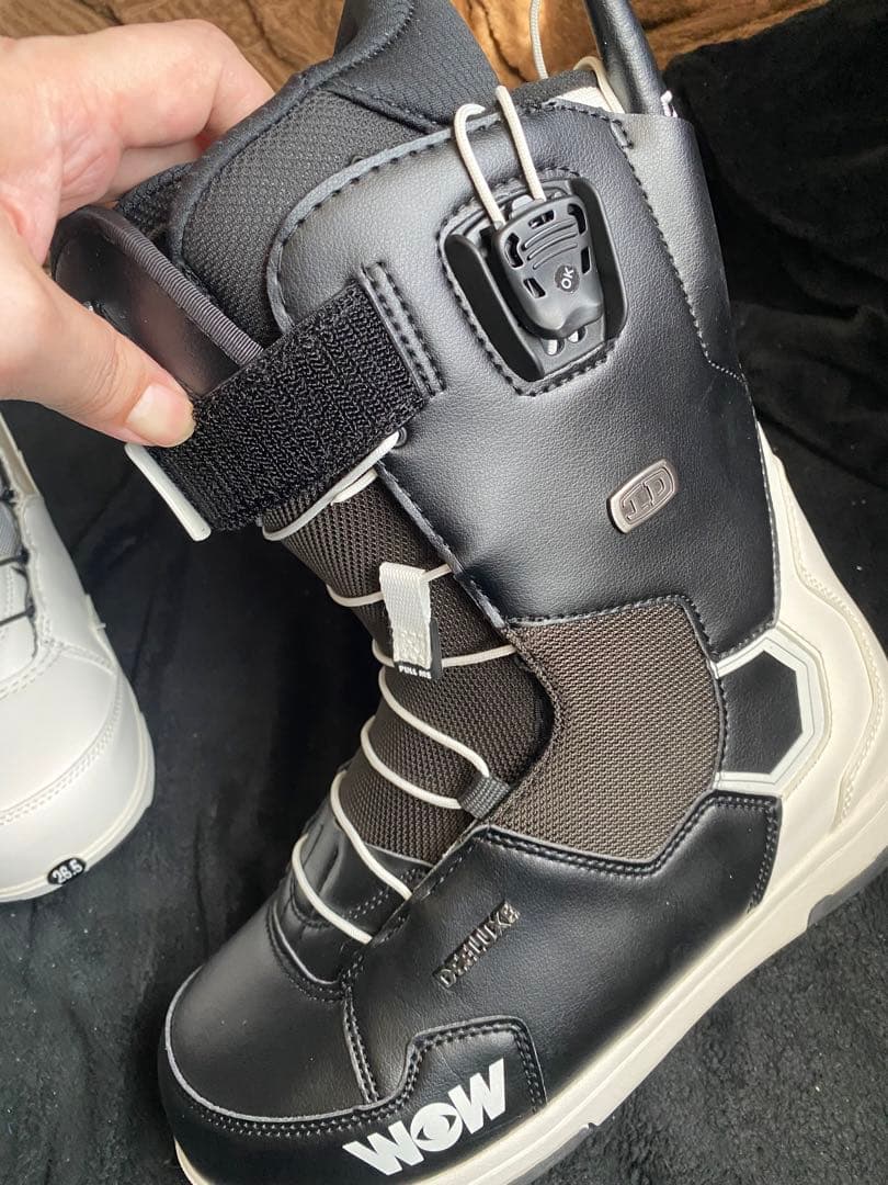 DEELUXE IDスノーボードブーツ ホワイト/ブラック