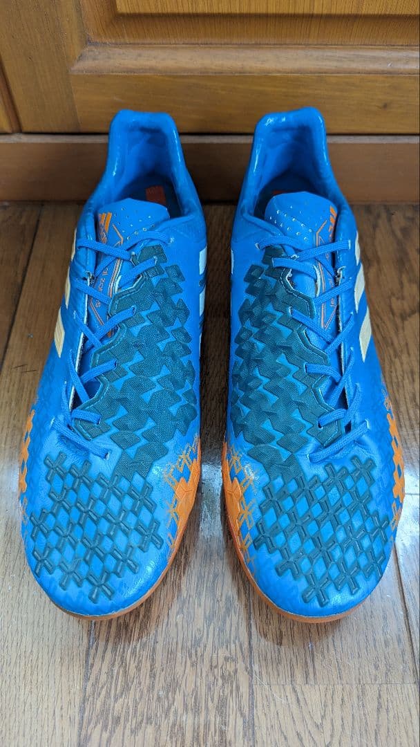 アディダス サッカースパイク プレデター リーサルゾーン HG