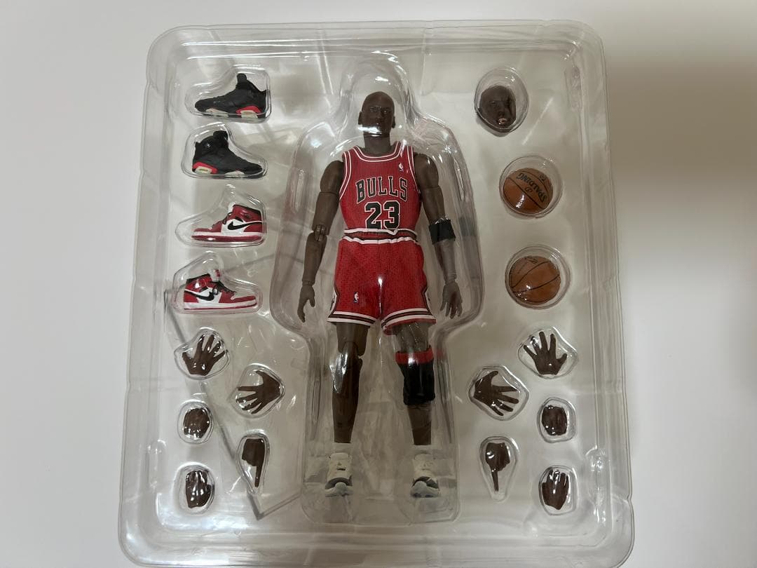 MAFEX　マイケル・ジョーダン　1/12スケール　アクションフィギュア