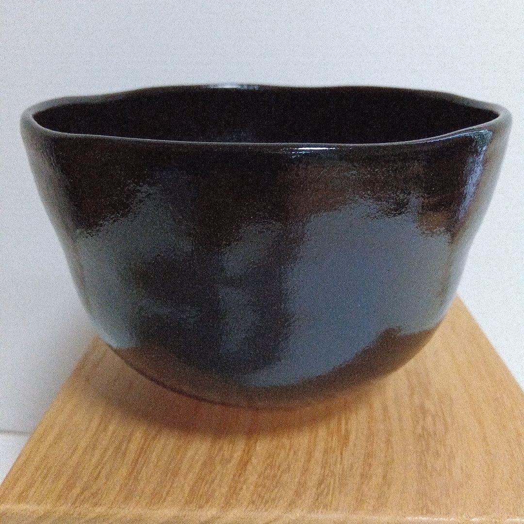 高橋道八（八代） 黒釉立鶴文 茶碗 共箱付