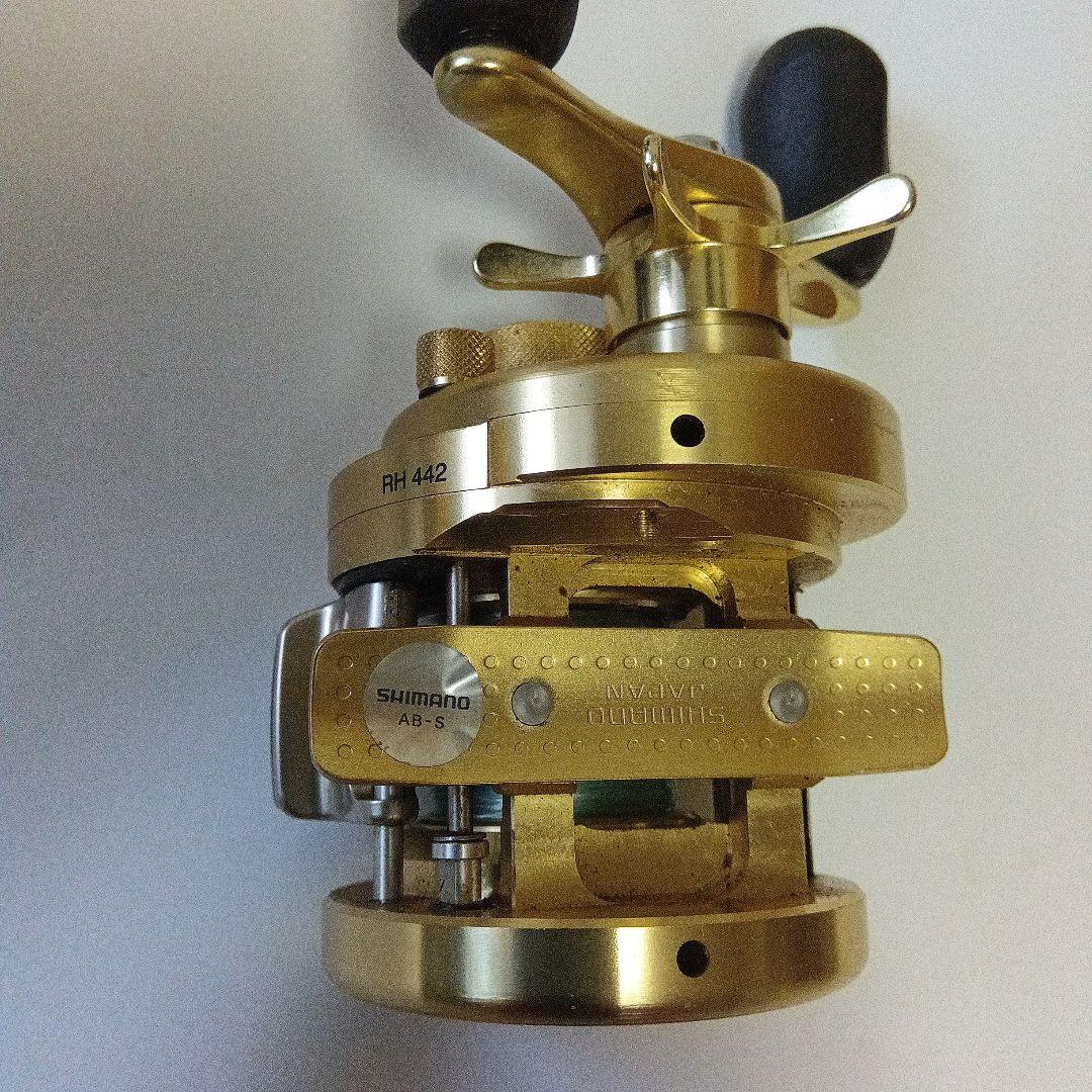 SHIMANO カルカッタ 100 ベイトリール