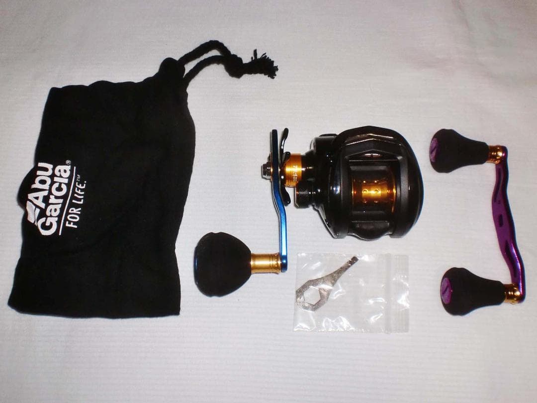 アブガルシア（Abu）　オーシャンフィールド７＜左巻き＞スペアハンドル付き　新品