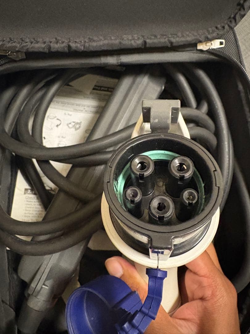 日産 EV 充電ケーブル