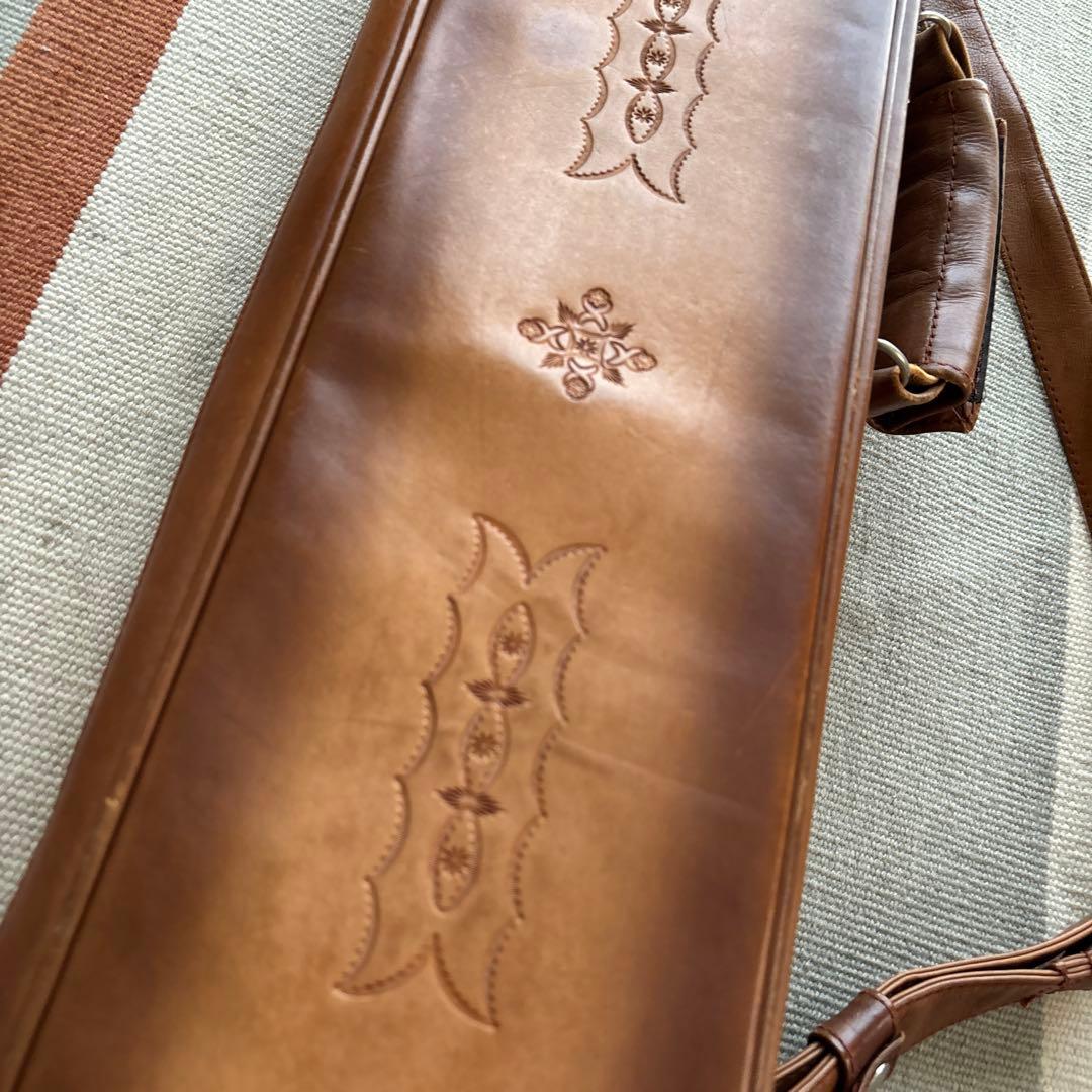 \"INSTROKE''cuecase バタフライ型 中古