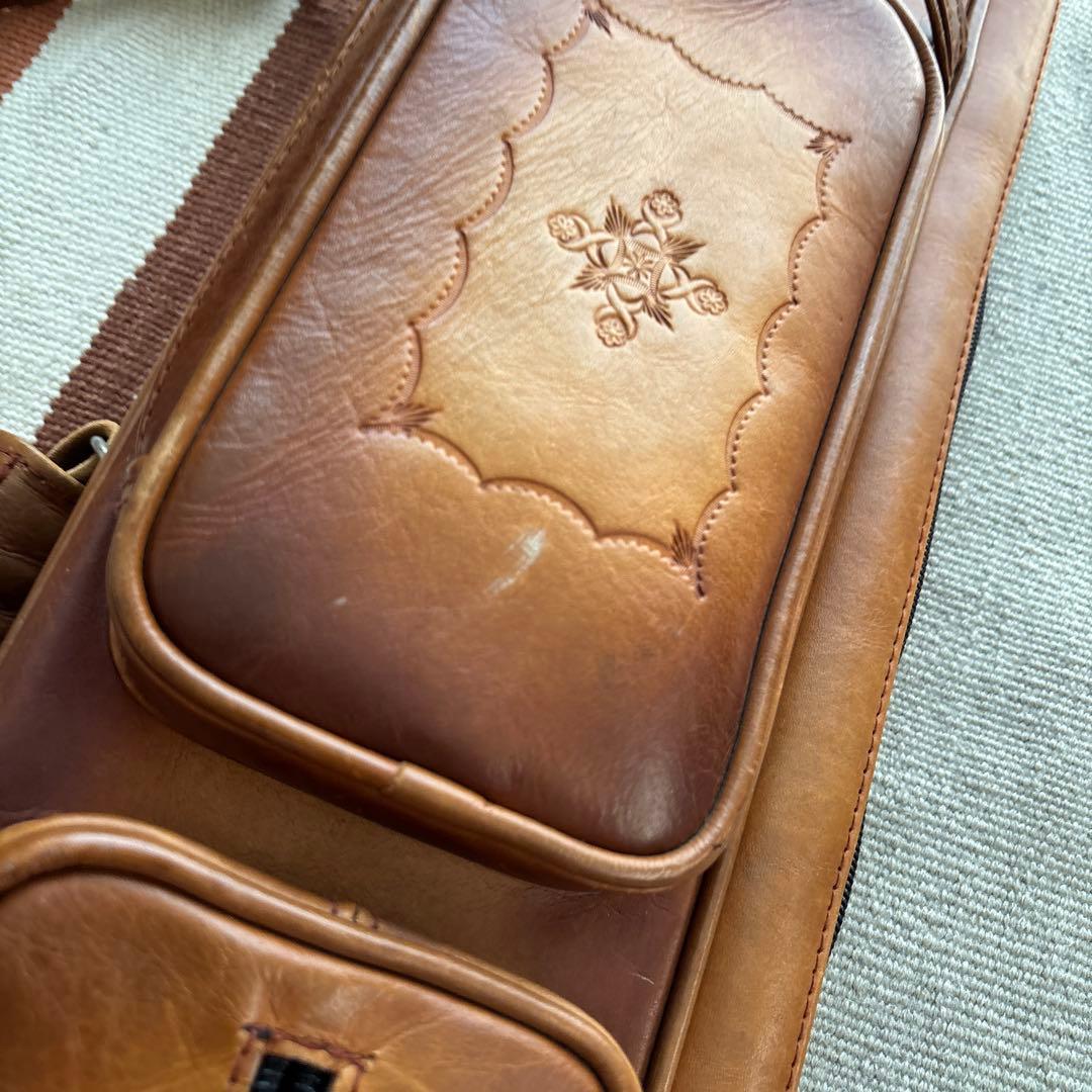 \"INSTROKE''cuecase バタフライ型 中古