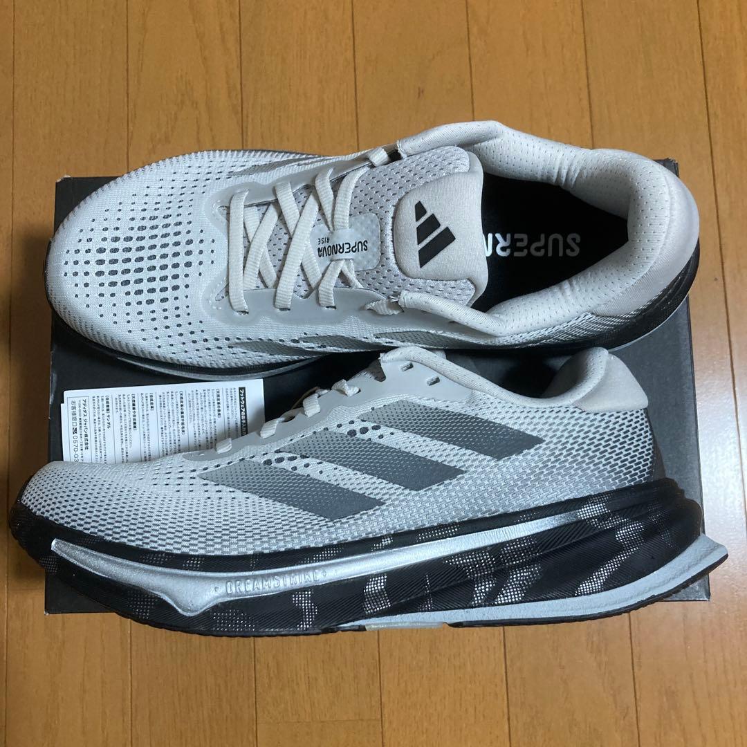 アディダス ランニングシューズ　スーパーノヴァ ライズM 25cm