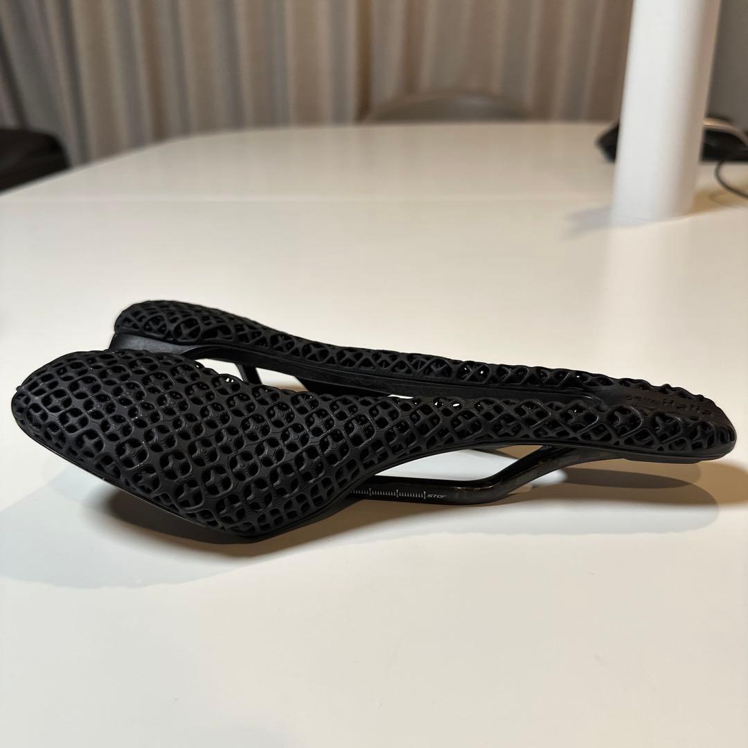 セライタリア　SLR BOOST 3D S3 (130ミリ) カーボンサドル