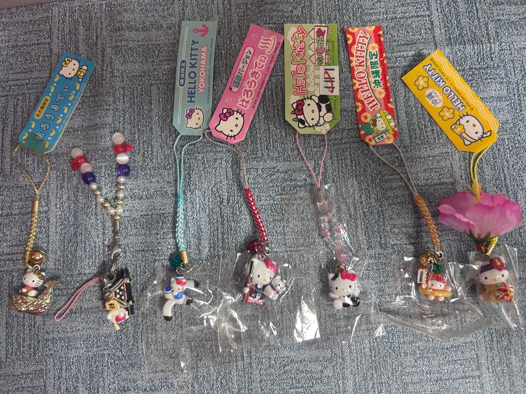 ハローキティ ご当地キティ セット売り　おまけつき！