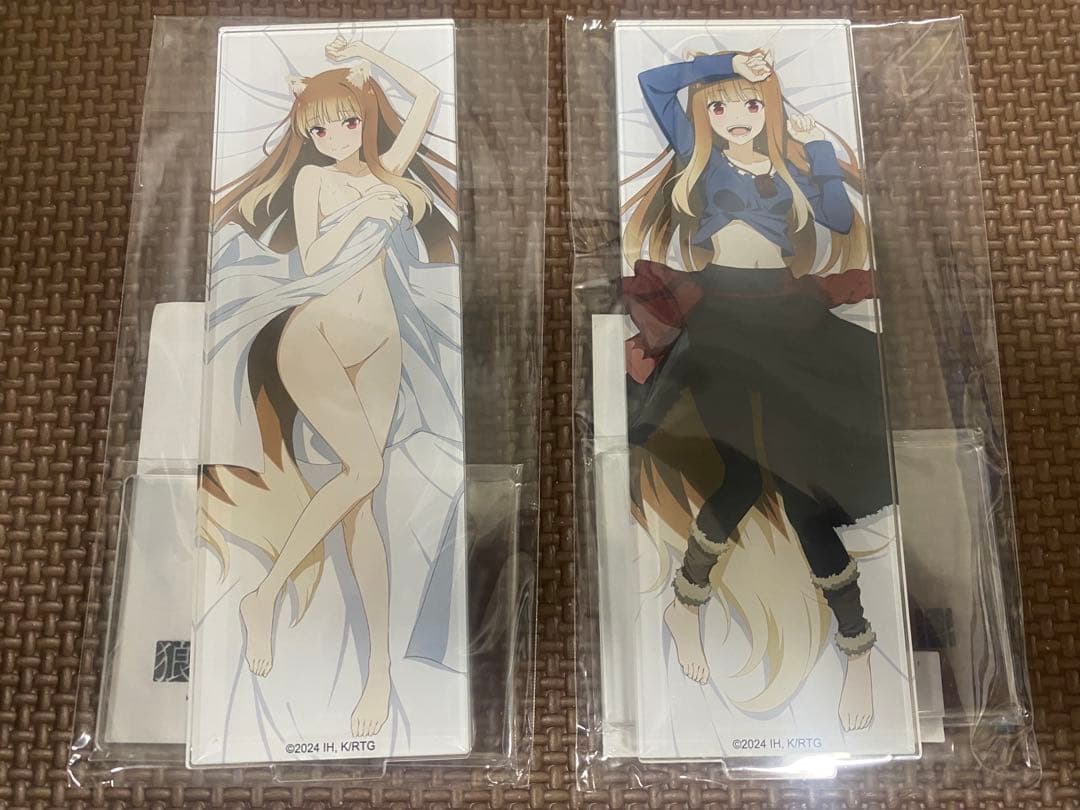 完全受注生産 狼と香辛料 Mios ミオス ホロ アクリルスタンド 全2種