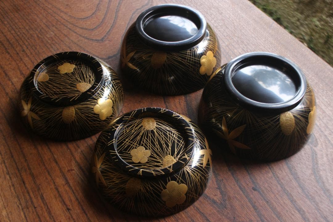 デッドストック！時代黒漆に極上松竹梅蒔絵の映える煮物椀2点（検輪島塗雑煮椀蒔絵椀