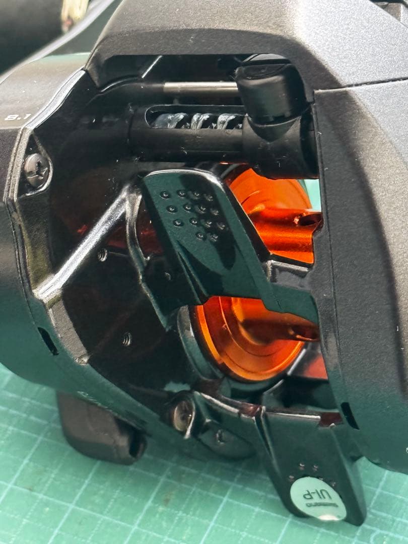 シマノ 20バルケッタ F カスタム 150DHXG（右）