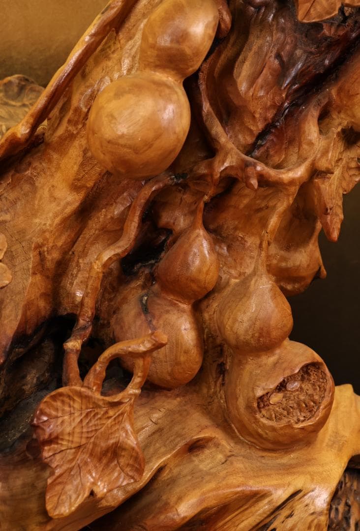 木彫　「 栗鼠と瓢箪 」 　一刀彫　東洋彫刻　置物　床飾り　インテリア　BK38