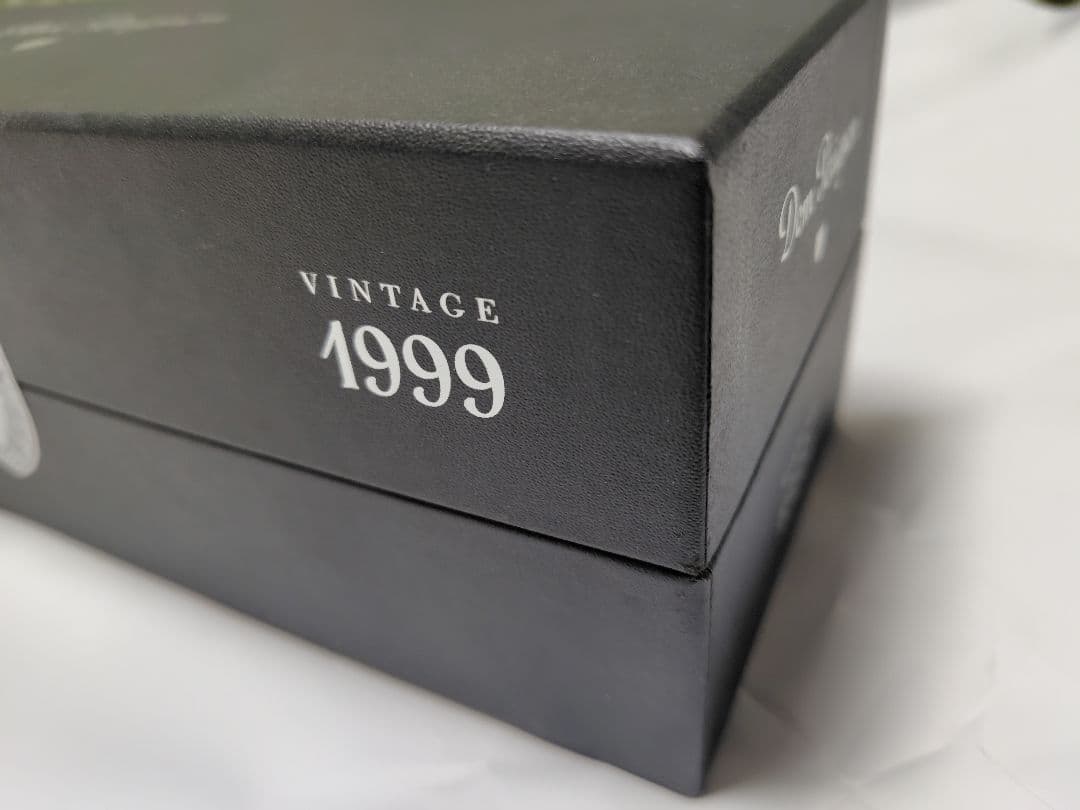 ☆未開封☆ドン・ペリニヨン　特別パッケージ シャンパン 1999年ヴィンテージ