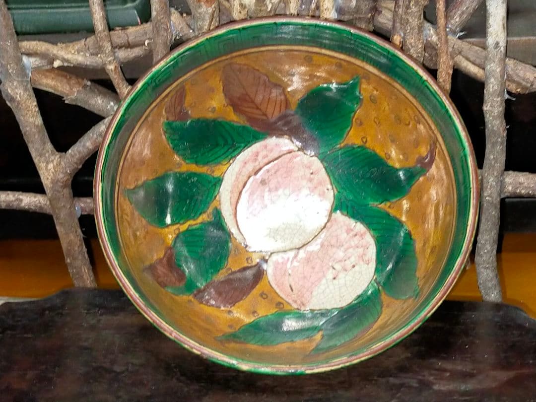 ♥九谷♥　青手　桃の絵　茶碗　桐箱付き　骨董　古玩