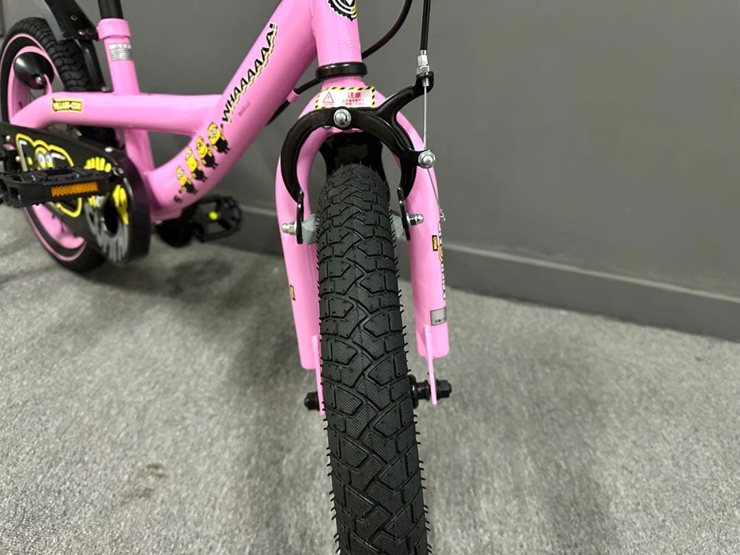 【新品・未使用】ミニオンズ 子供用自転車 16インチ 補助輪付き 正規デザイン