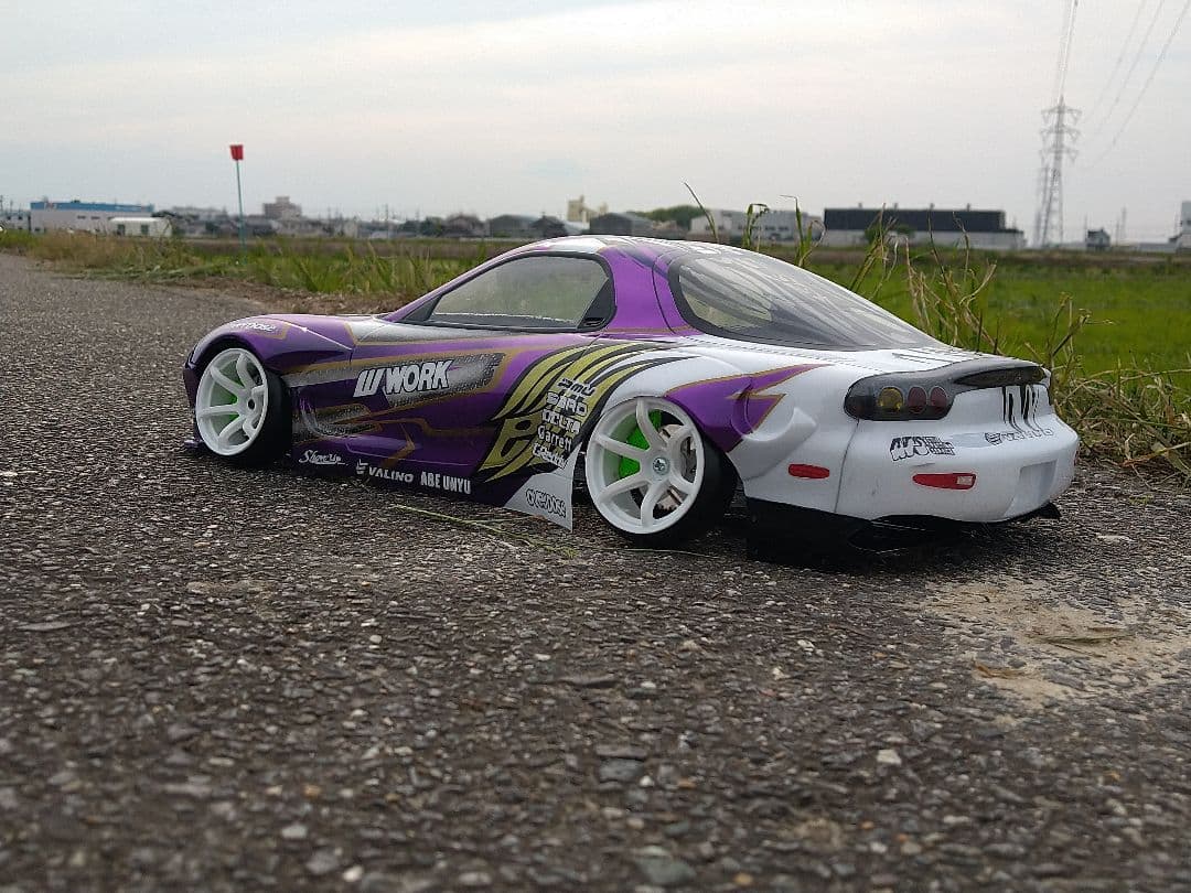 【最終価格】アディクション　ロケバニRX-7　FD3S　製作済新品ラジコンボディ