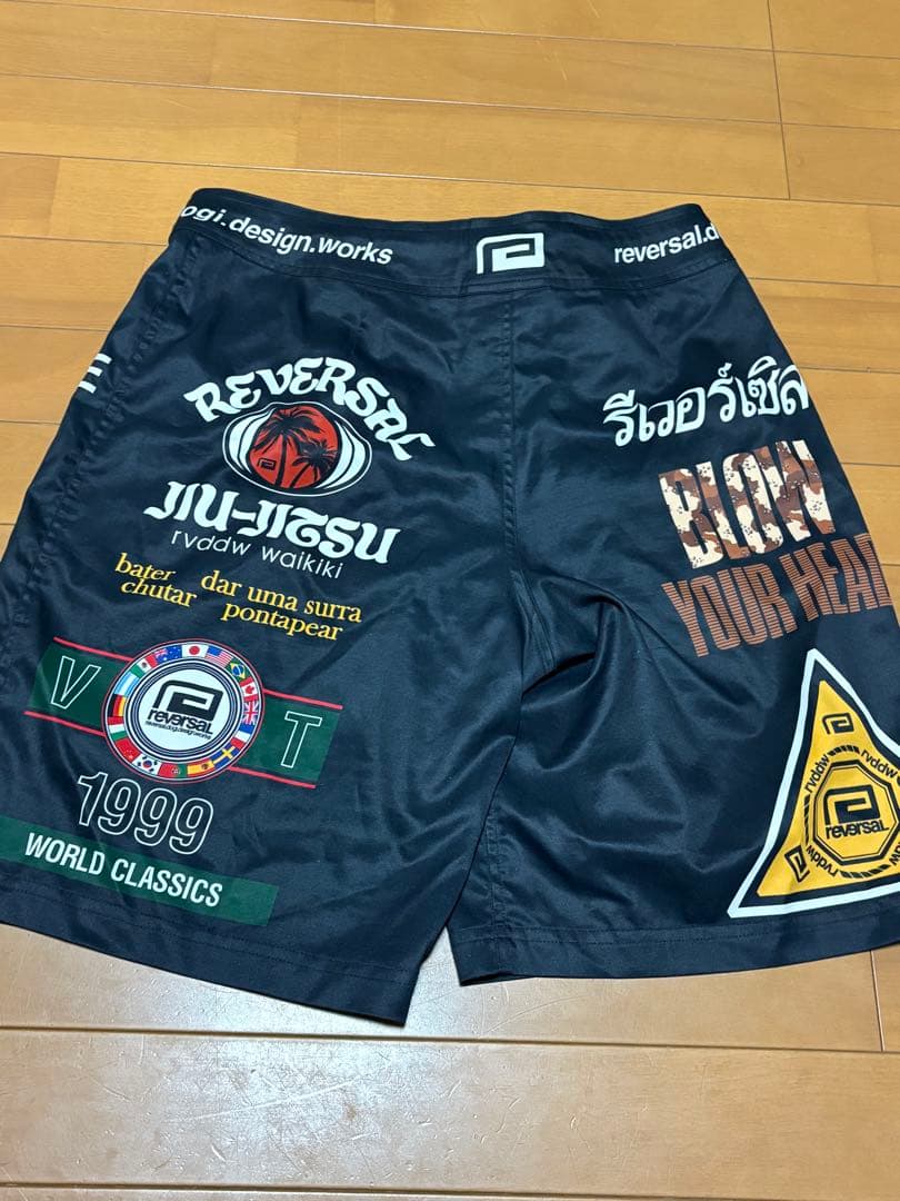 【極美品】REVERSAL ファイトパンツサイズＬ