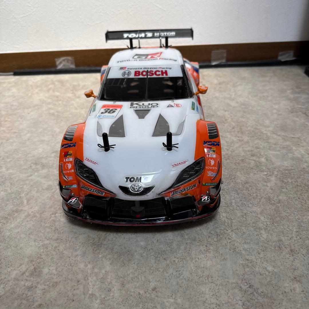 タミヤ TA07Rシャーシ及びau TOM'S GR SUPRAボディ