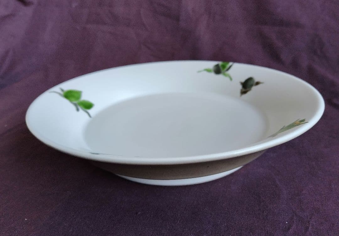 色絵磁器ふきのとう九寸皿 (豊福 誠 作)　未使用 新品同様