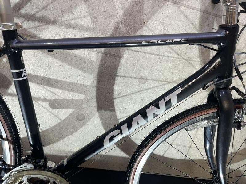 GIANT ESCAPE R3 クロスバイク sizeS　グレーカラー